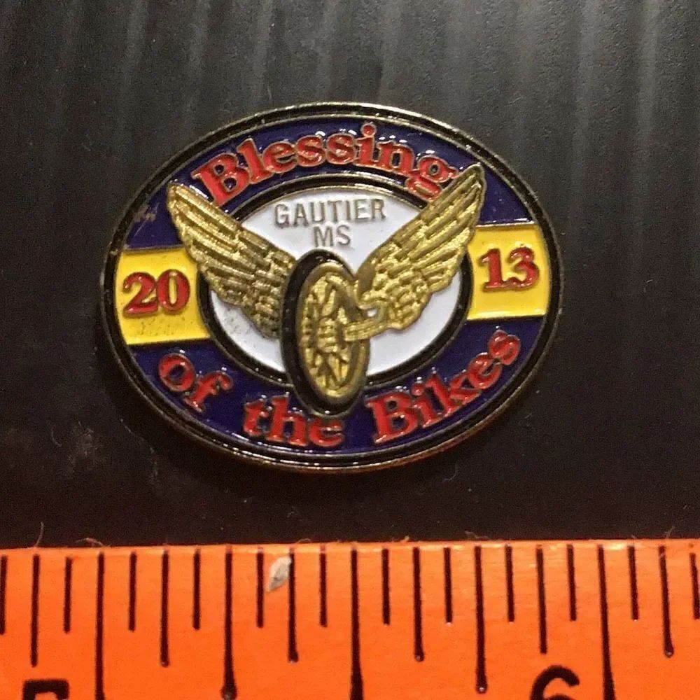 2013 Mississippi blessing of the bikes, trading pin , veteran estate sale